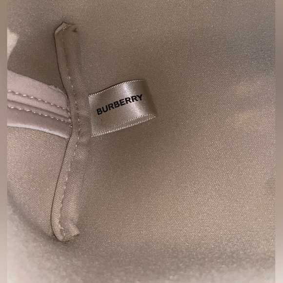 burberry - Picture 7 of 8